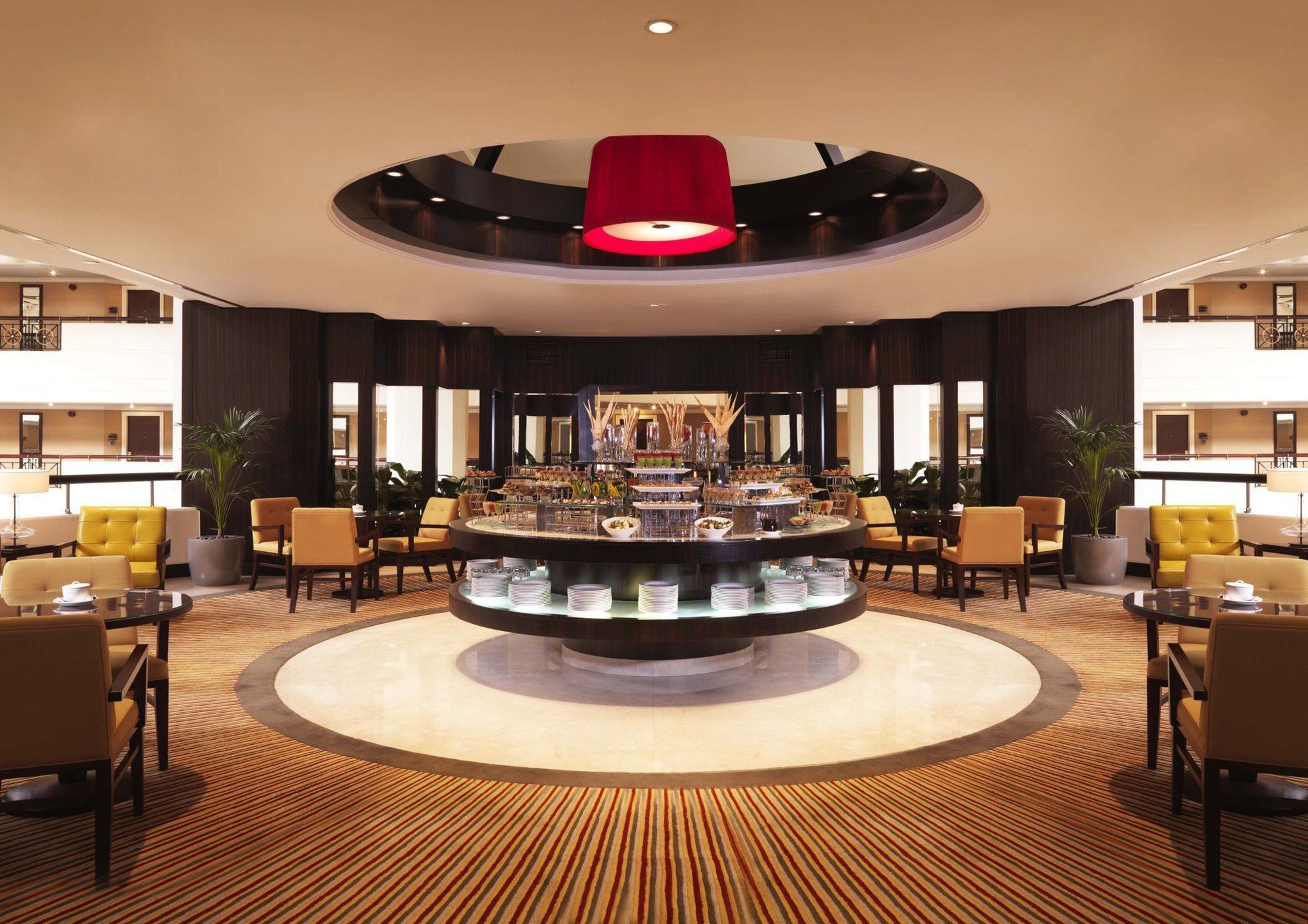 Movenpick Grand Al Bustan Hotel Dubai Restaurant photo